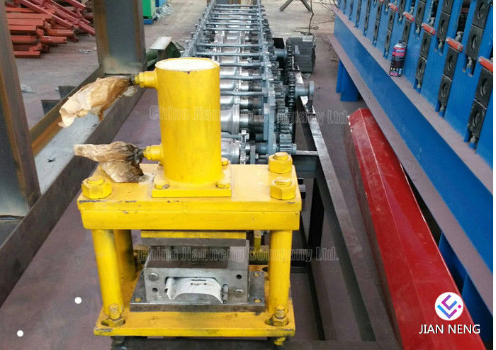 Espessura posta hidráulica 0,4 - 0.7mm da máquina do telhado do metal para o revestimento da parede