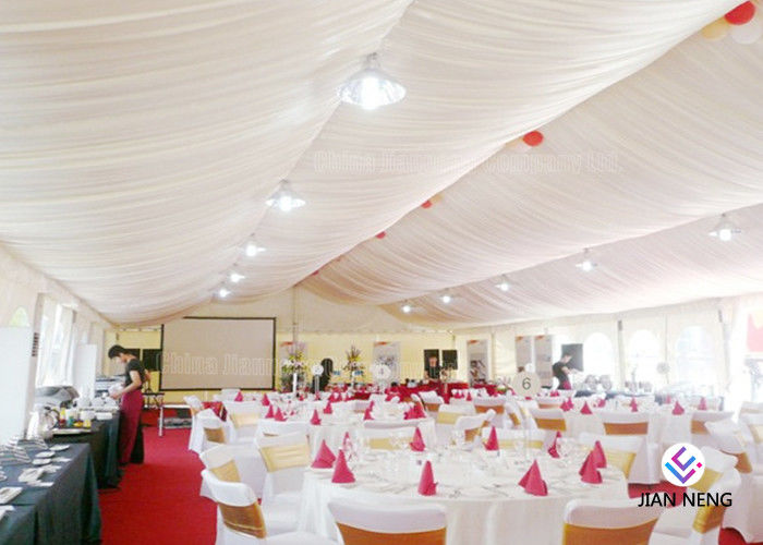 Famoso luxuoso fora das barracas do casamento com forro colorido das cortinas para partidos do evento